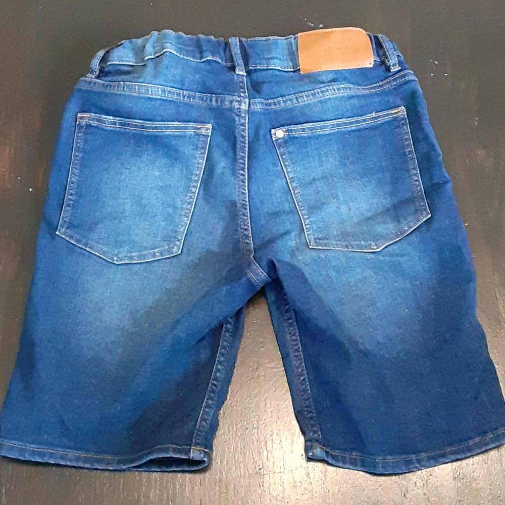 Jean - Picture 2 of 4